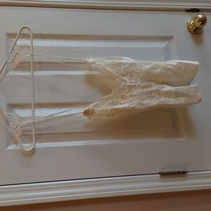NWOT 1989 CC COURTENAY LINGERIE TEDDY SATIN & LACE TOP SIZE SMALL (6-8) + TAPS!